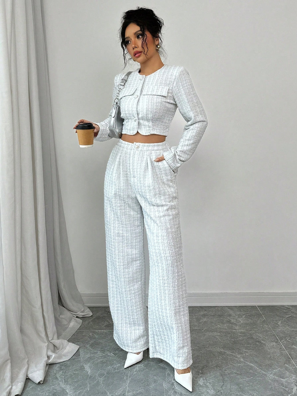 Costum cu pantaloni scurți și mâneci lungi de primăvară și toamnă, jachetă scurtă din tweed cu nasturi din perle