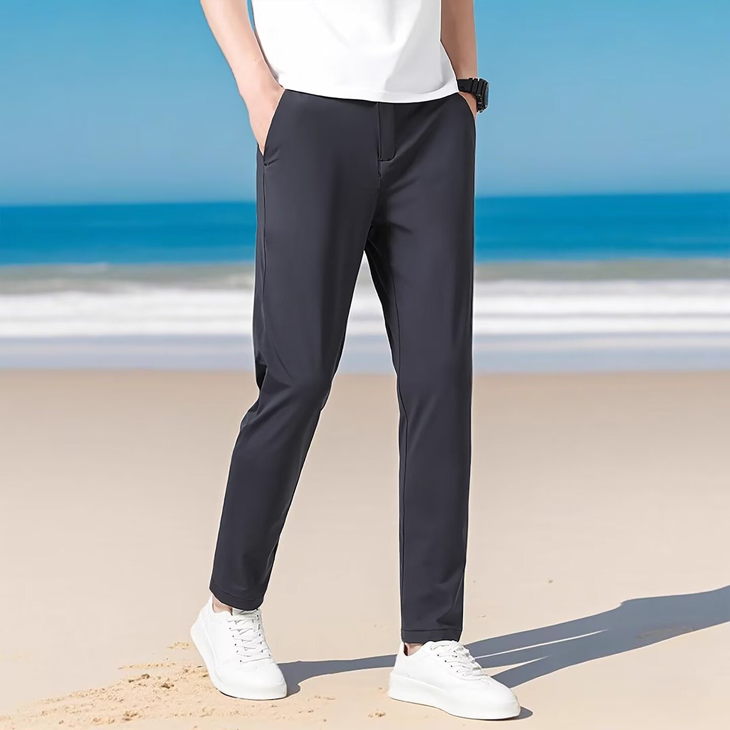 Pantaloni lungi, evazați, cu croială lejeră și drapaj casual